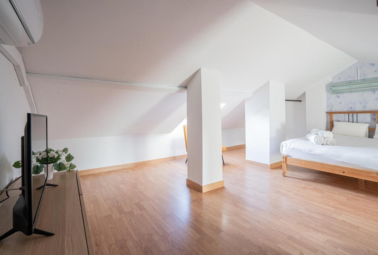 Stay U-Nique Apartment Alonso Benitez Малага Екстериор снимка